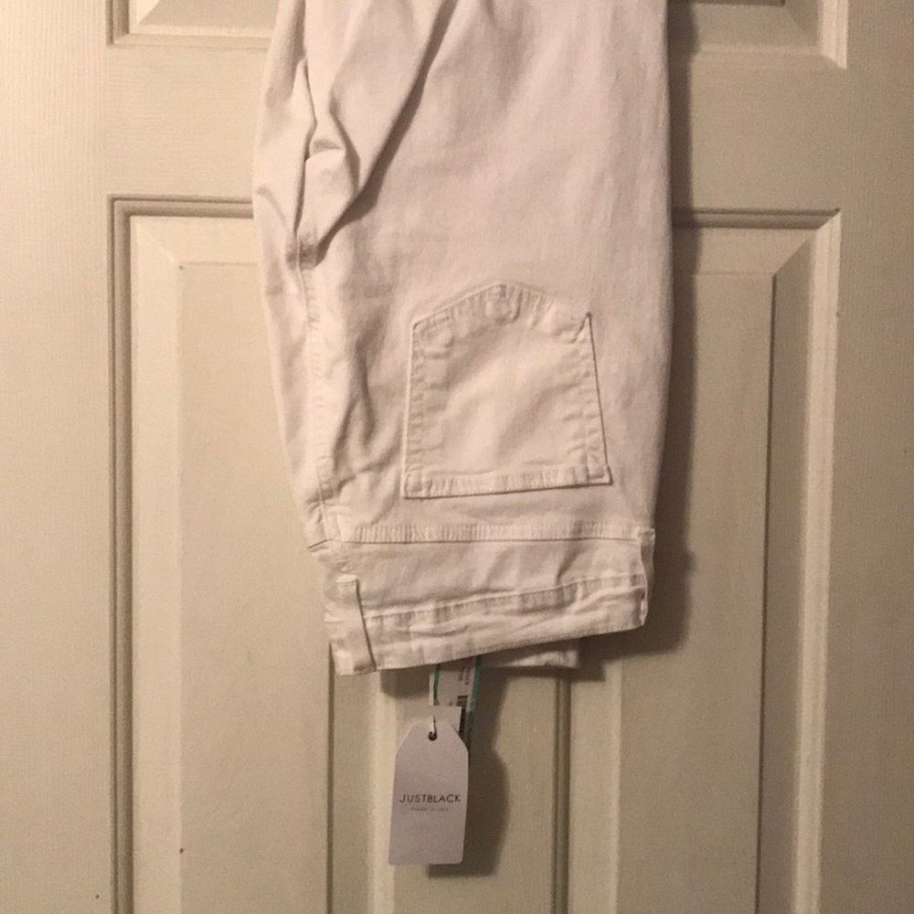 White skinny jeans